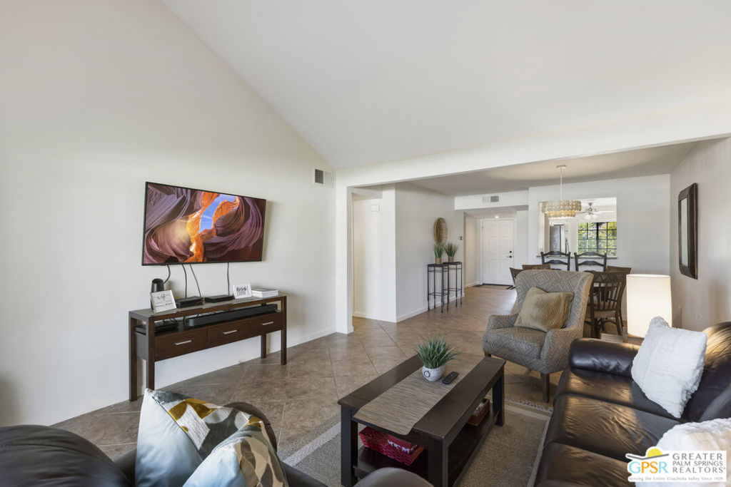 2345 S Cherokee Way 137
