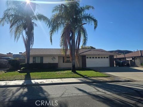 Photo of 739 Chardonnay Place, Hemet, CA 92544 (MLS # CV26087227)