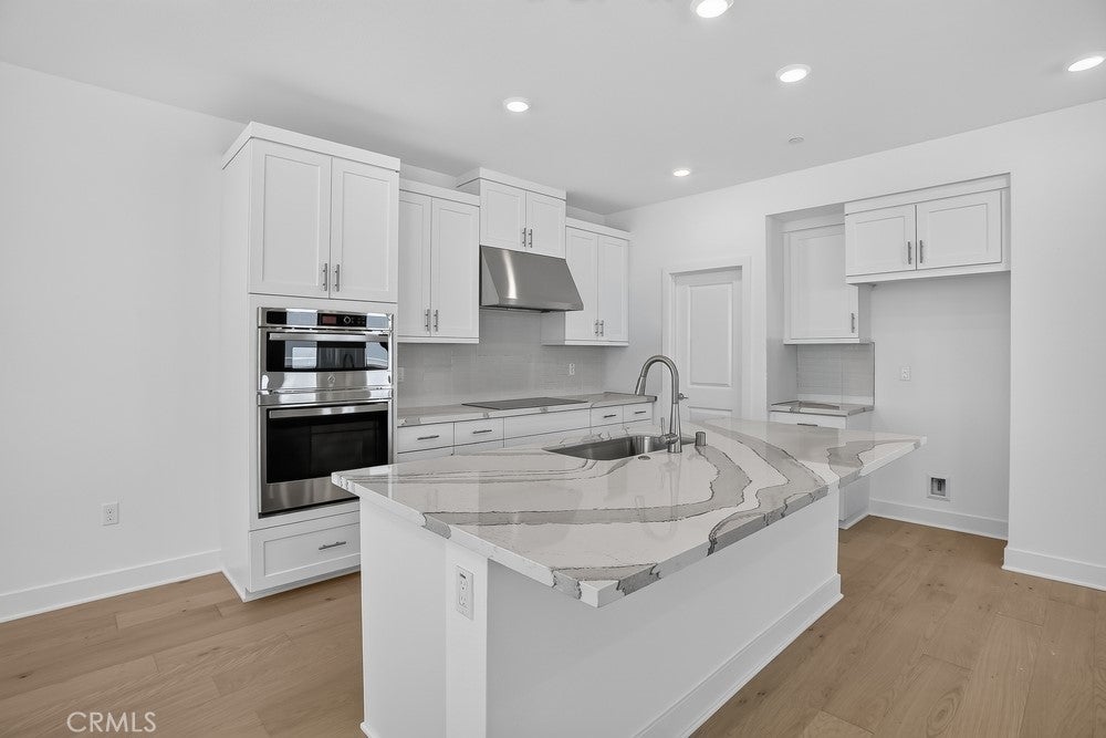 469 Citrus Oak Road