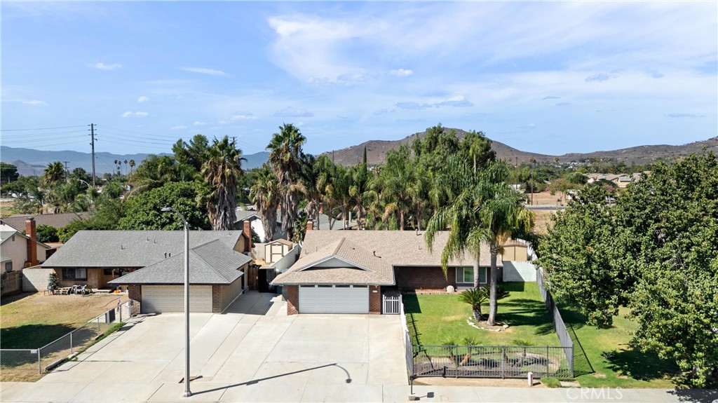 5130 Swallow Lane