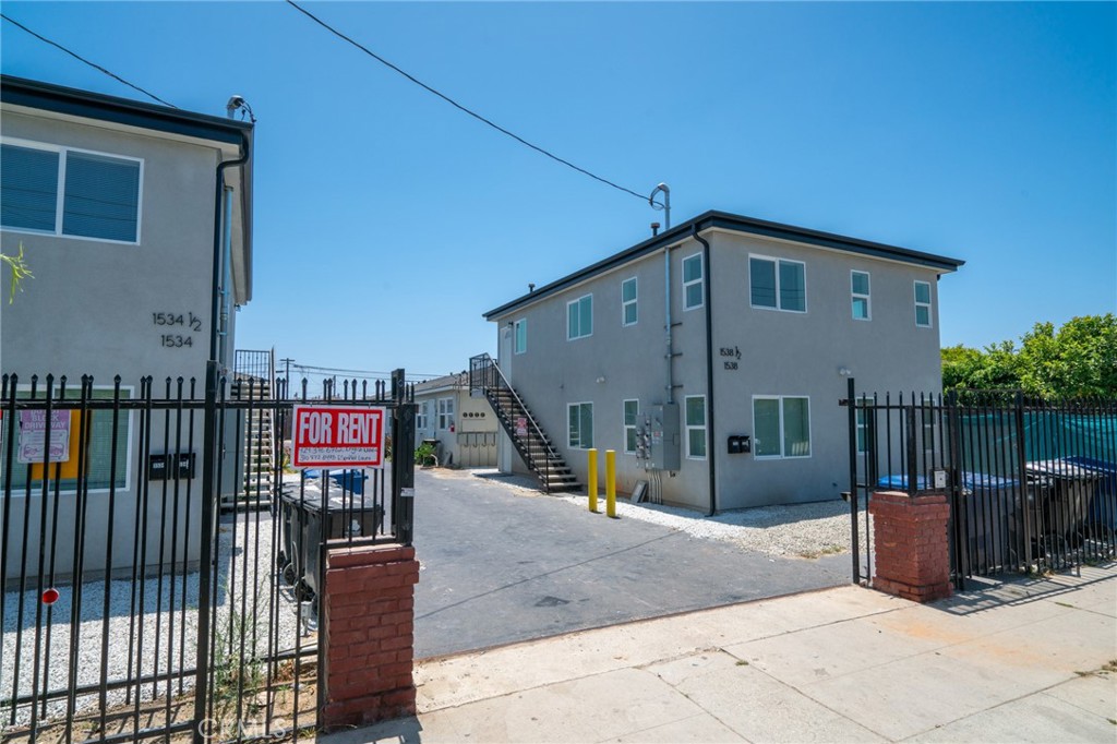 1536 W 226th Street