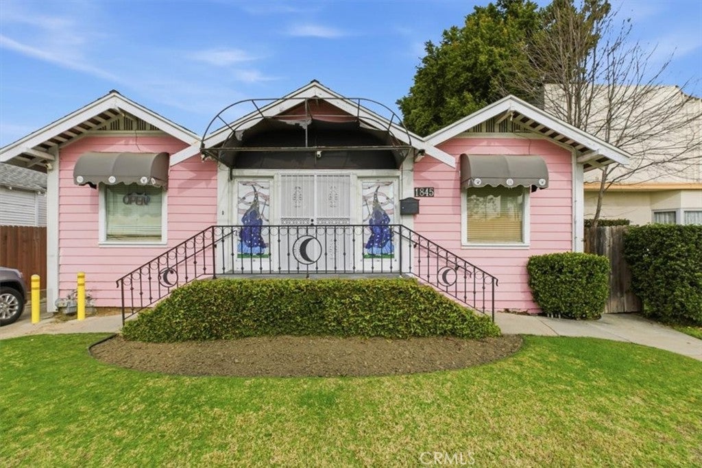 1845 E Colorado Blvd, Pasadena CA 91107