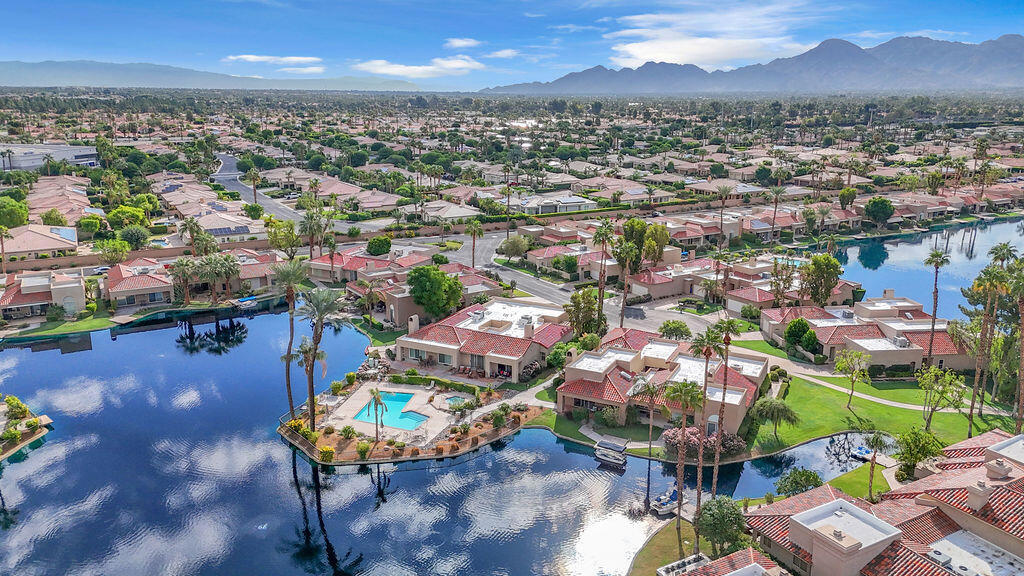 Lake Mirage Racquetball Club - Residential