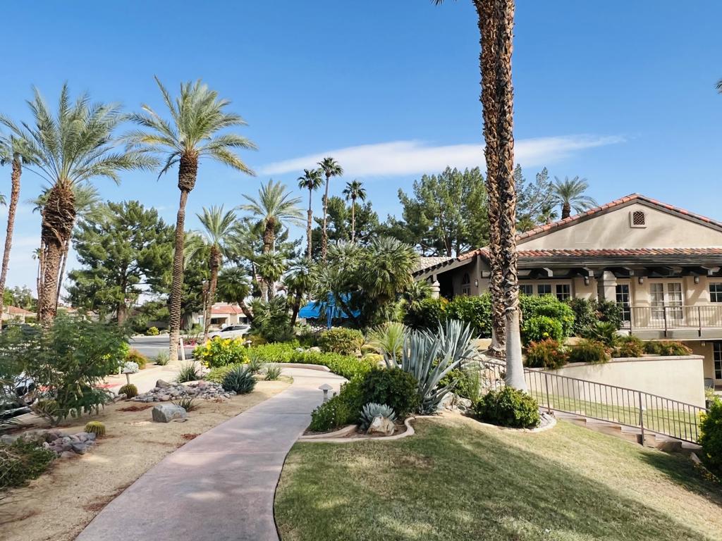 Lake Mirage Racquetball Club - Residential