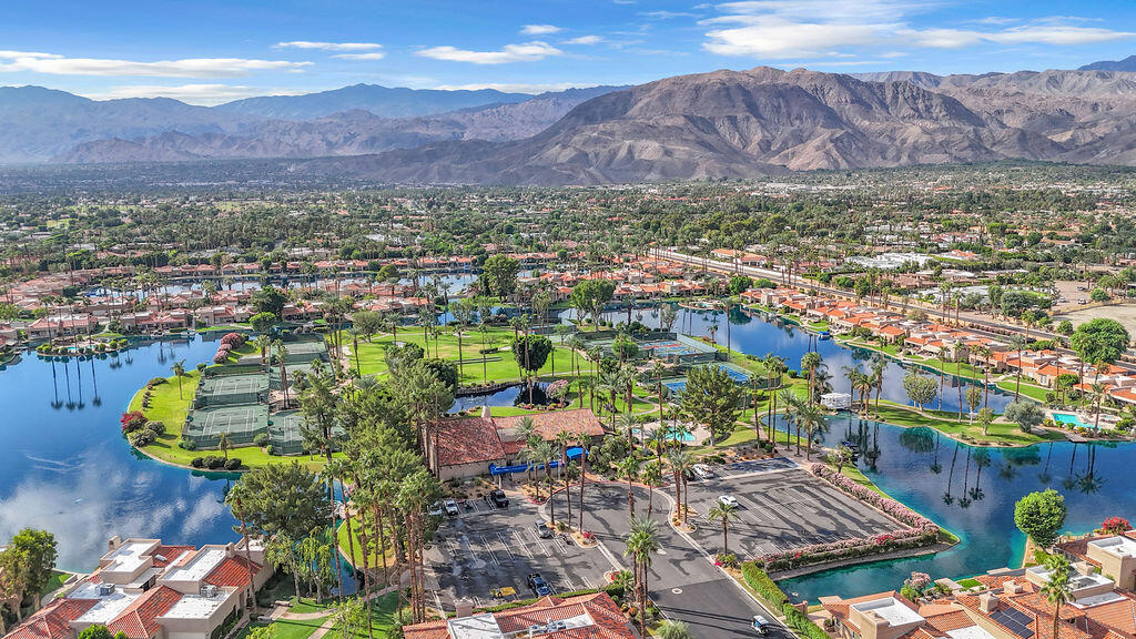 Lake Mirage Racquetball Club - Residential