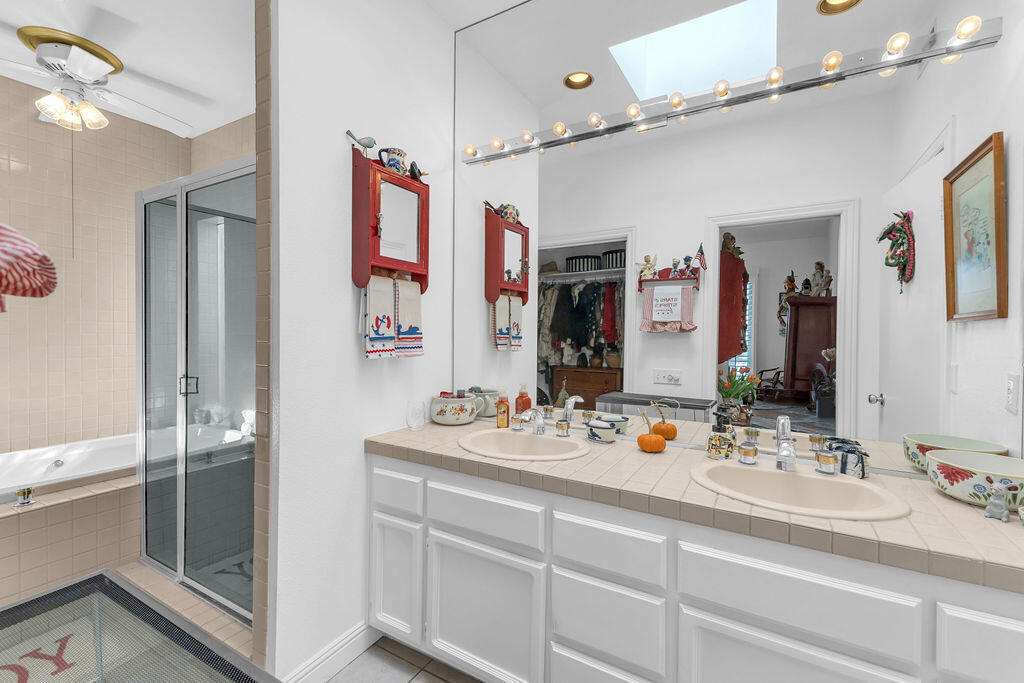 Lake Mirage Racquetball Club - Residential