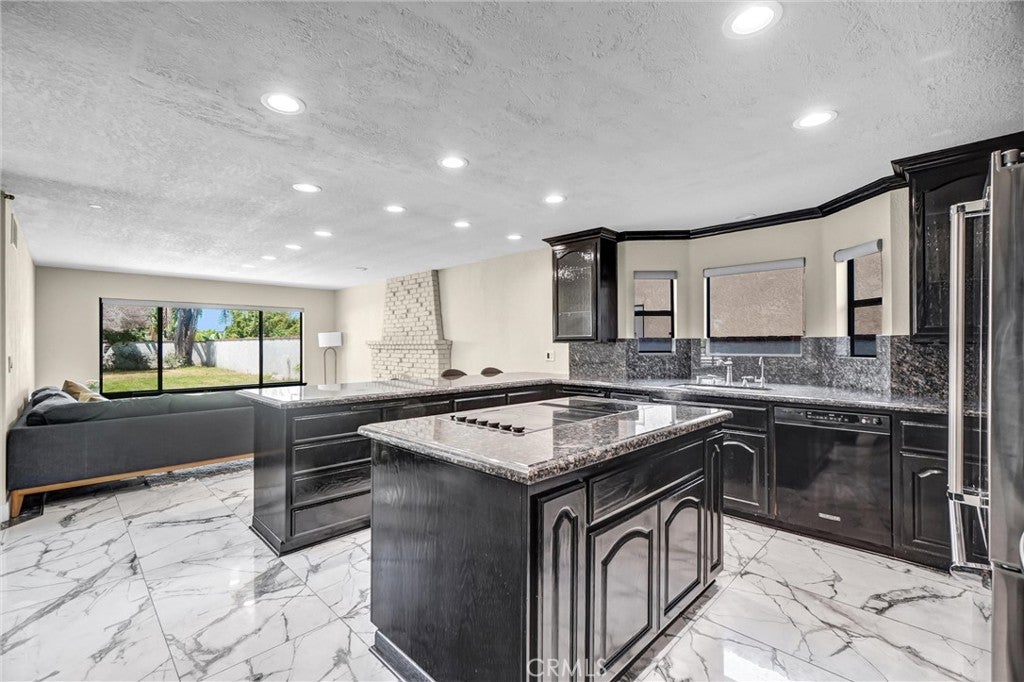 4701 Los Patos Avenue, Huntington Beach CA 92649 - Photo 9