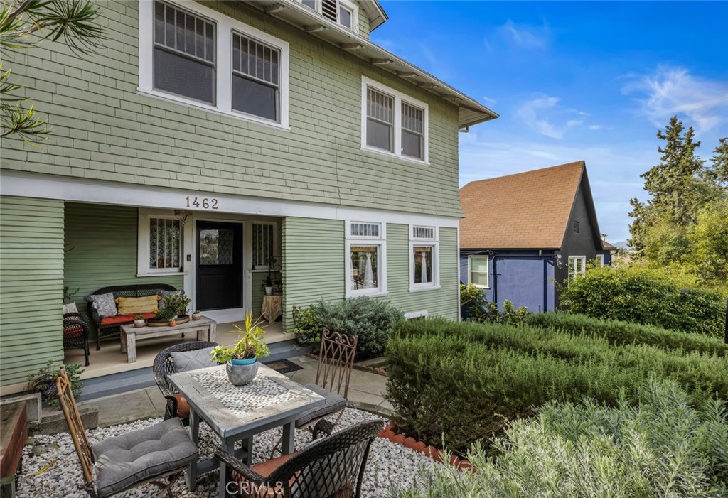 1462 W Sunset Boulevard