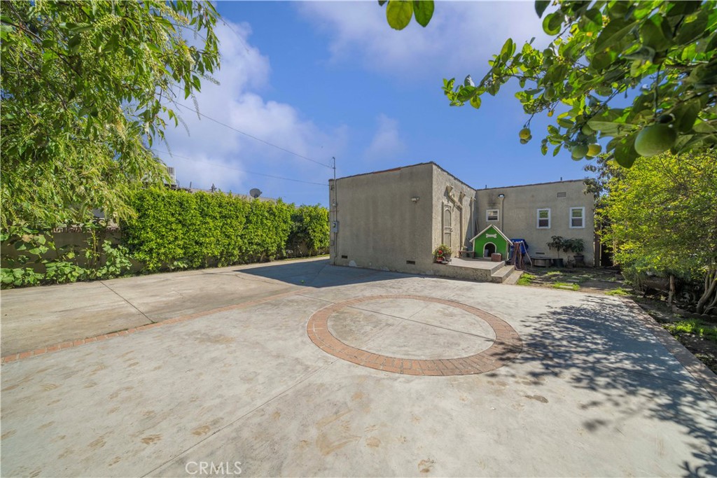 1337 W Gage