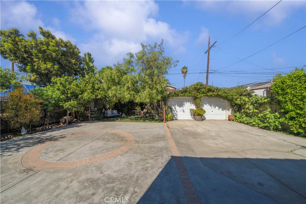 1337 W Gage