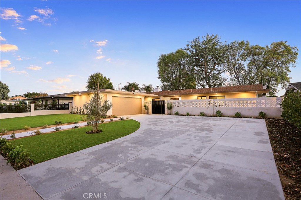 18234 Tribune Street