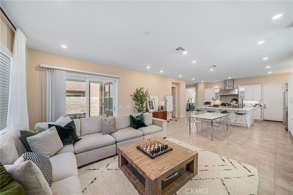81 Pelican Lane