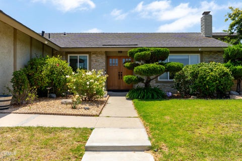 Photo of 310 Foxglove Place, Oxnard, CA 93036 (MLS # V1-37779)