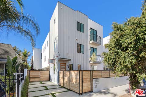 Photo of 1255 N Gower Street, Los Angeles, CA 90038 (MLS # 26887789)