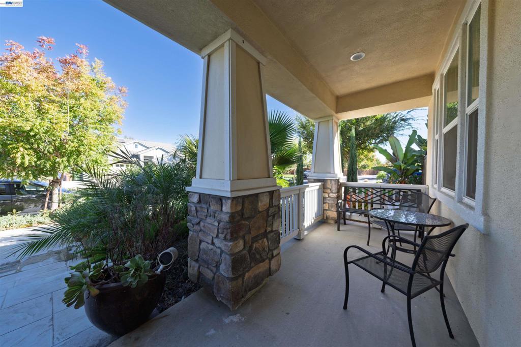 110 Catchings Ct