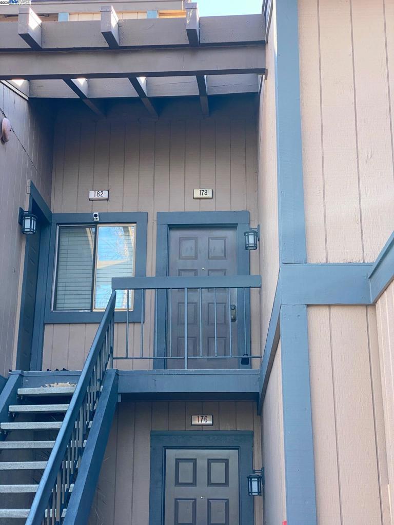 Upstairs unit with balcony and storage closet. Ready for immediate occupancy. Apply with RentSpree https://apply.link/-qyow_A