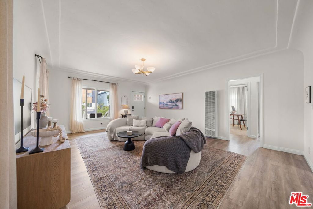 457 W 14th Street