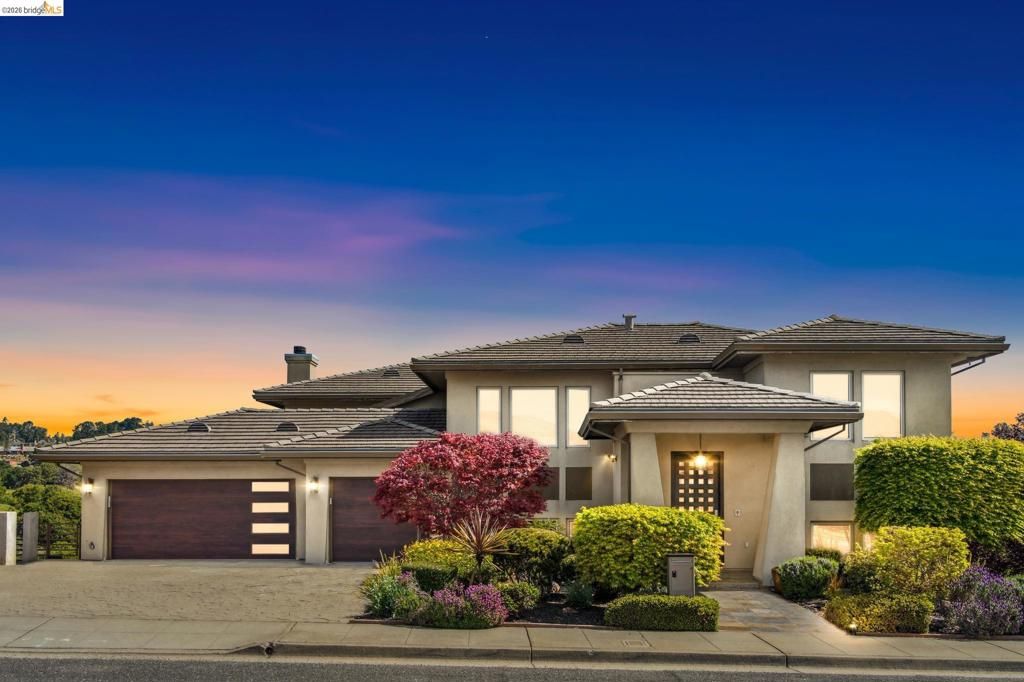 Photo of 13454 Campus Dr Dr, Oakland, CA 94619 (MLS # 41131322)