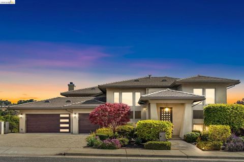 Photo of 13454 Campus Dr Dr, Oakland, CA 94619 (MLS # 41131322)