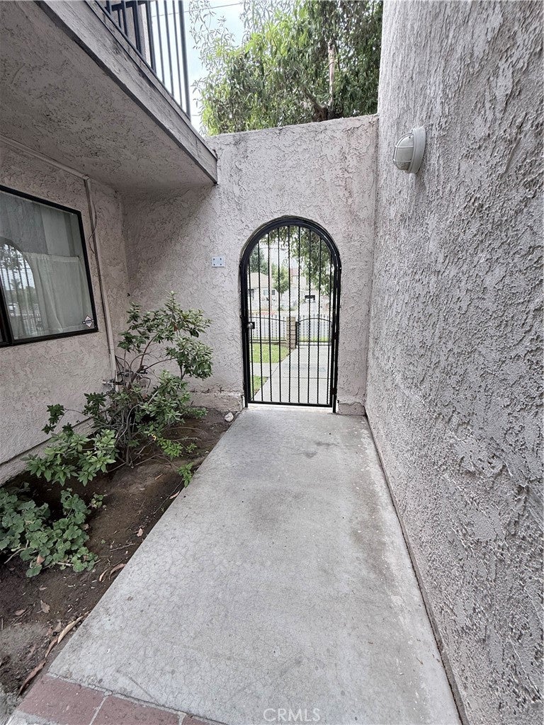 13721 Los Angeles
