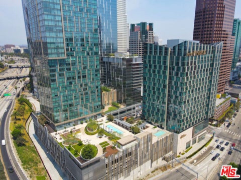 Photo of 889 Francisco Street #3406, Los Angeles, CA 90017 (MLS # 26844117)