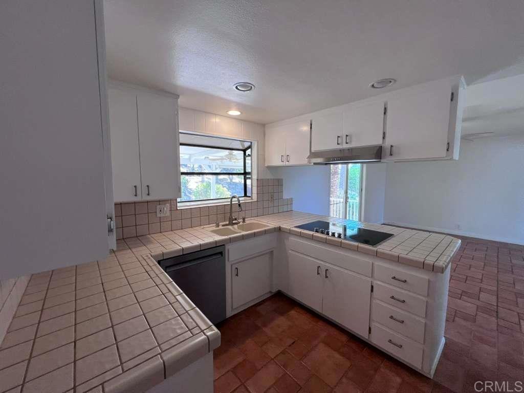 2245 Maelee Drive
