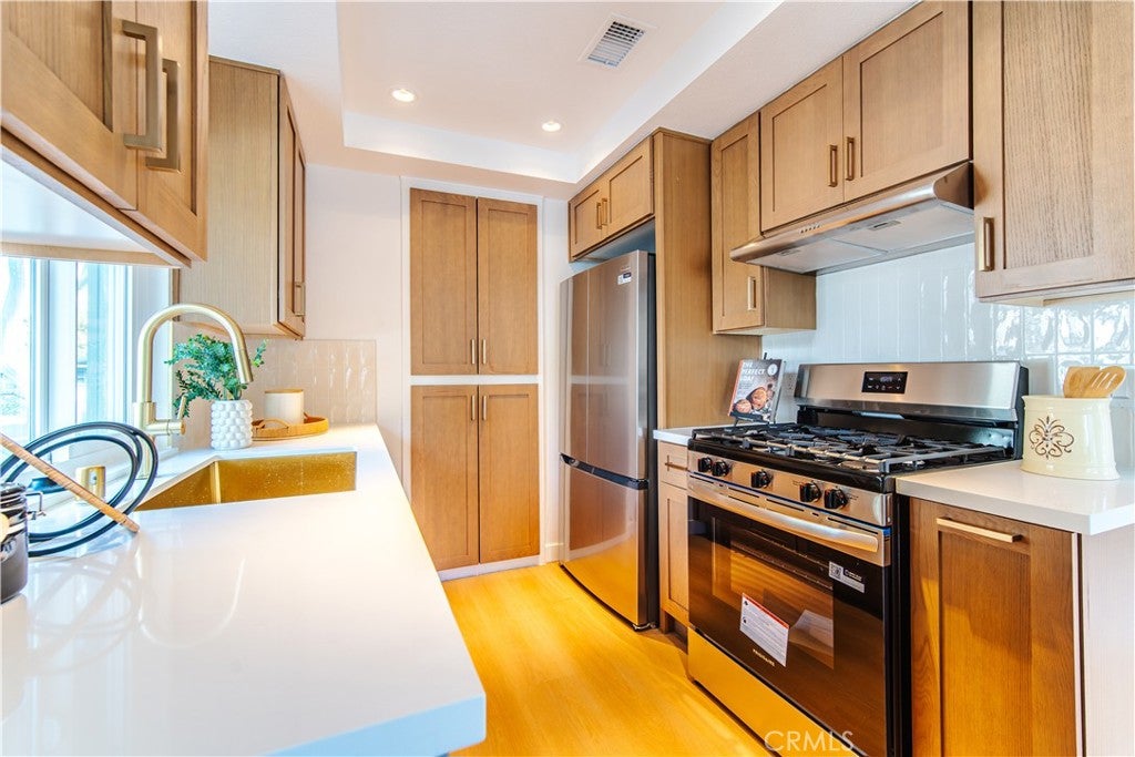 20008 Waverly Glen 48