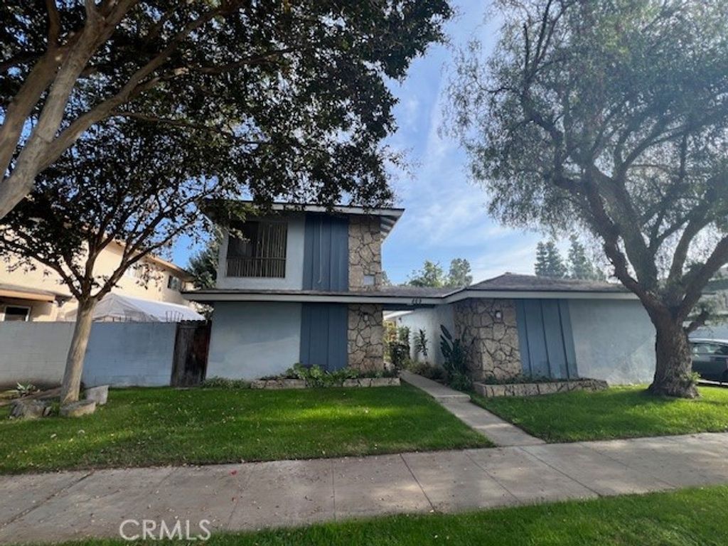 Photo of 869 N Mallard St #1, Orange, CA 92867 (MLS # OC25276105)