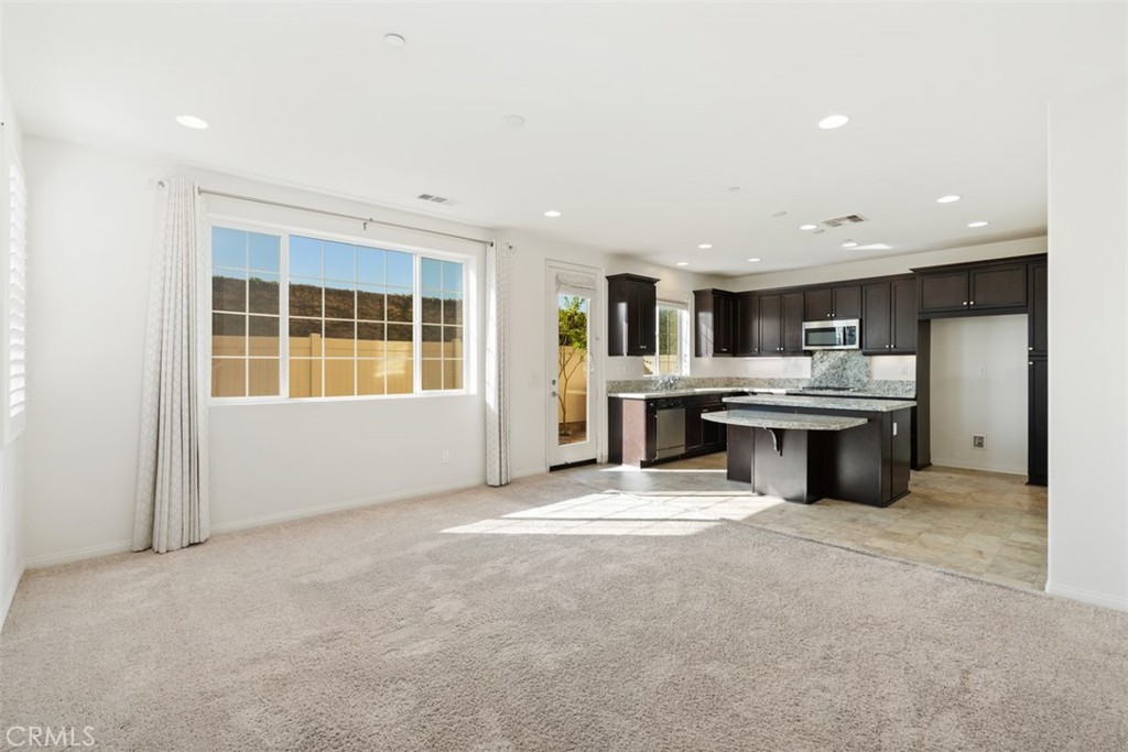 656 Huron Place