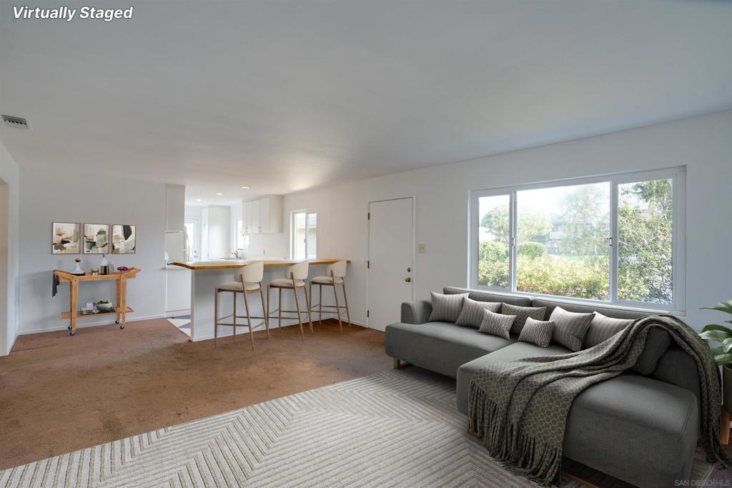 370 Tamarack Ave