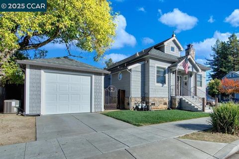 Photo of 2004 Main Street, Napa, CA 94559 (MLS # 41122992)