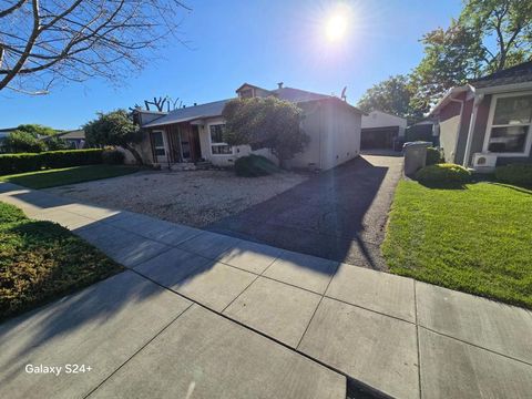 Photo of N Daniel, San Jose, CA 95128 (MLS # ML82040045)