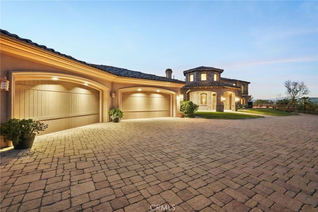 Photo of 19742 Hi Top Lane S, Orange, CA 92869 (MLS # OC26054482)