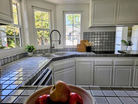 Photo of 586 Southbridge CT, Encinitas, CA 92024 (MLS # 260023532SD)