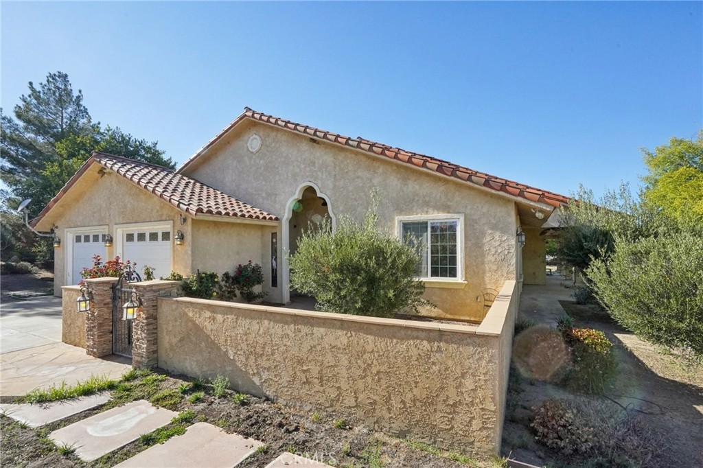 41810 Lakefront