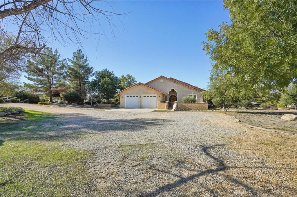 41810 Lakefront