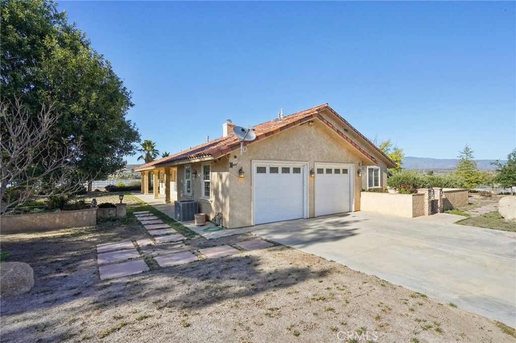 41810 Lakefront