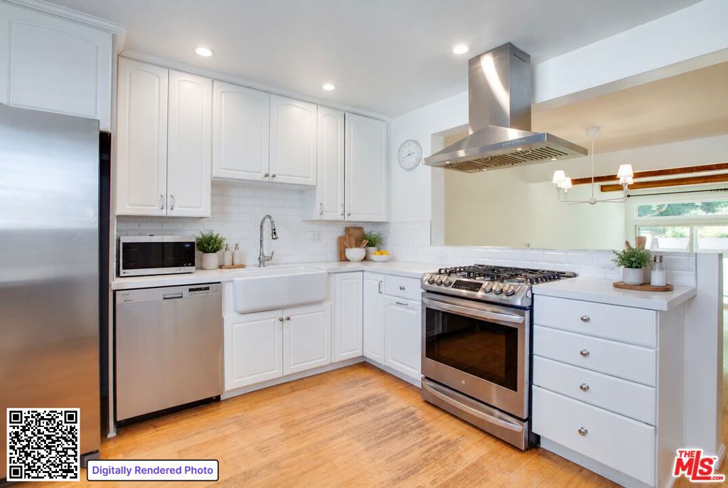1730 Palisades Drive