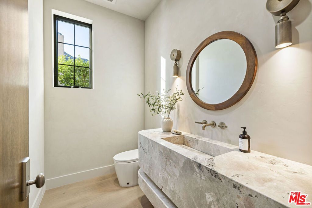 Properties 4 14273 Greenleaf Street