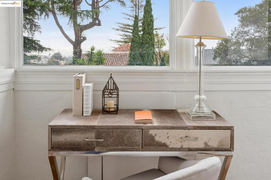 GLENVIEW - Residential