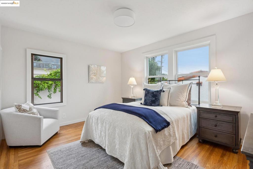 GLENVIEW - Residential