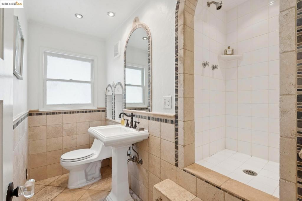 GLENVIEW - Residential