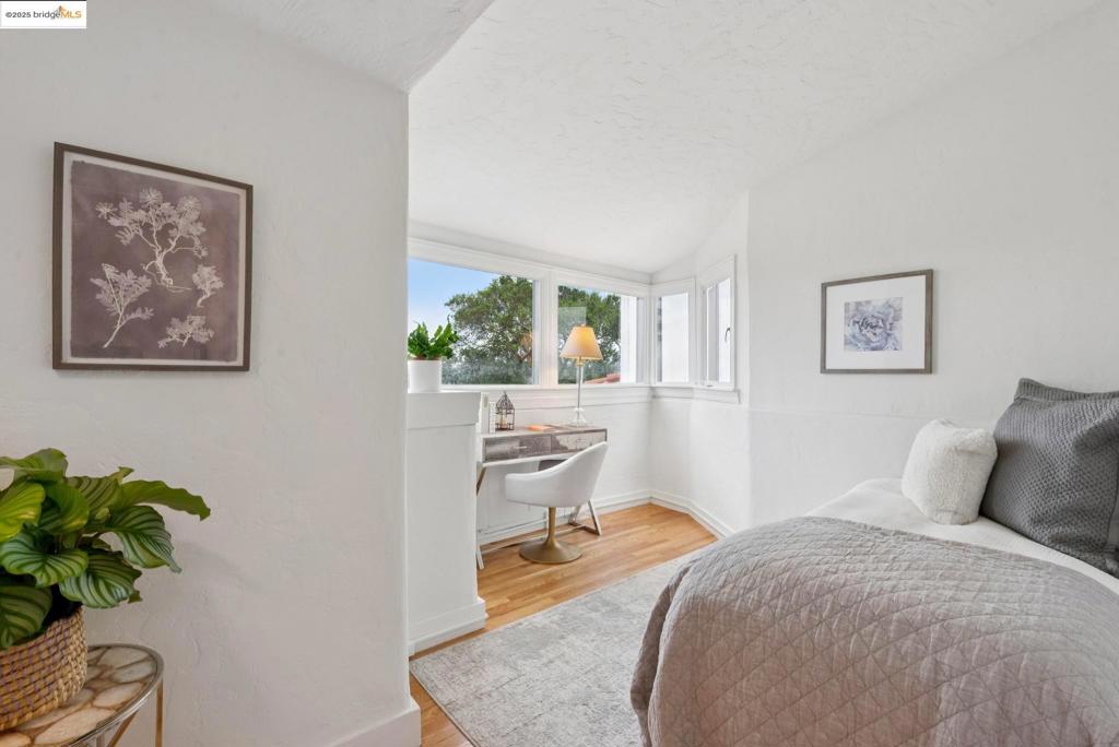 GLENVIEW - Residential