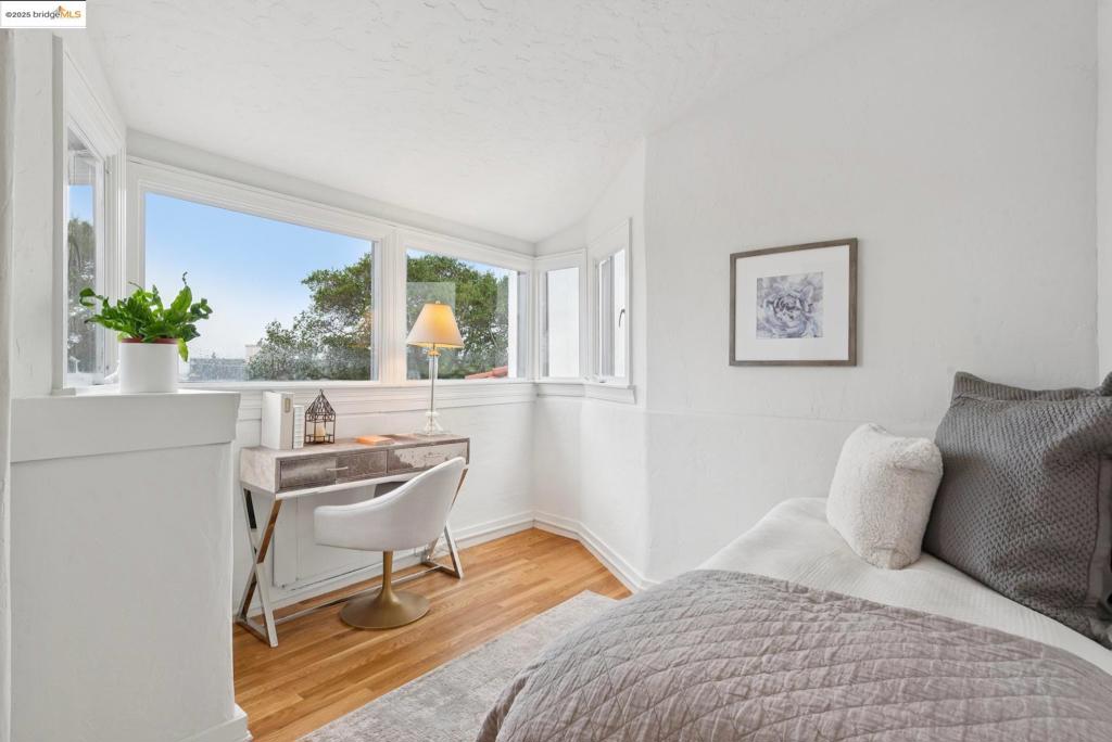 GLENVIEW - Residential