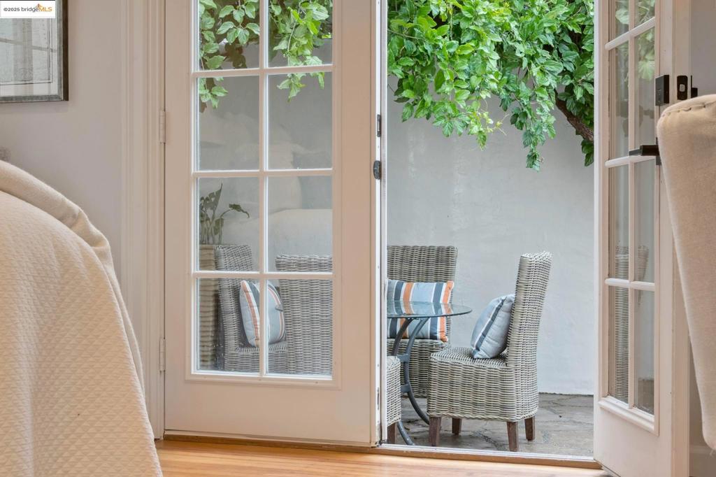 GLENVIEW - Residential