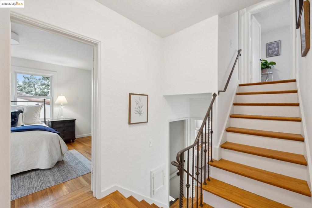 GLENVIEW - Residential