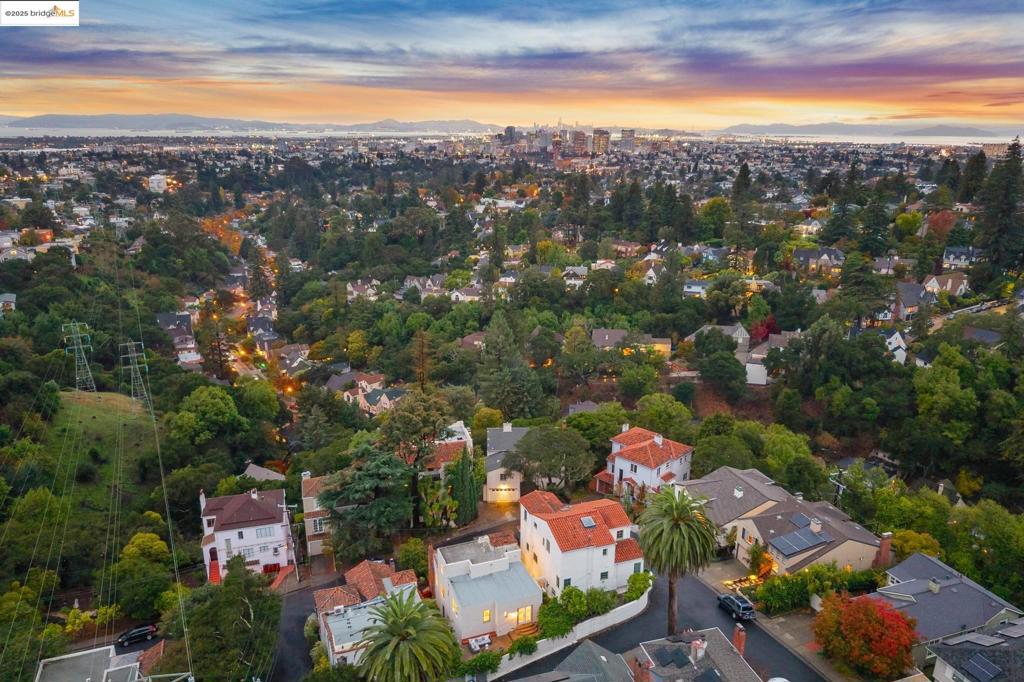 GLENVIEW - Residential