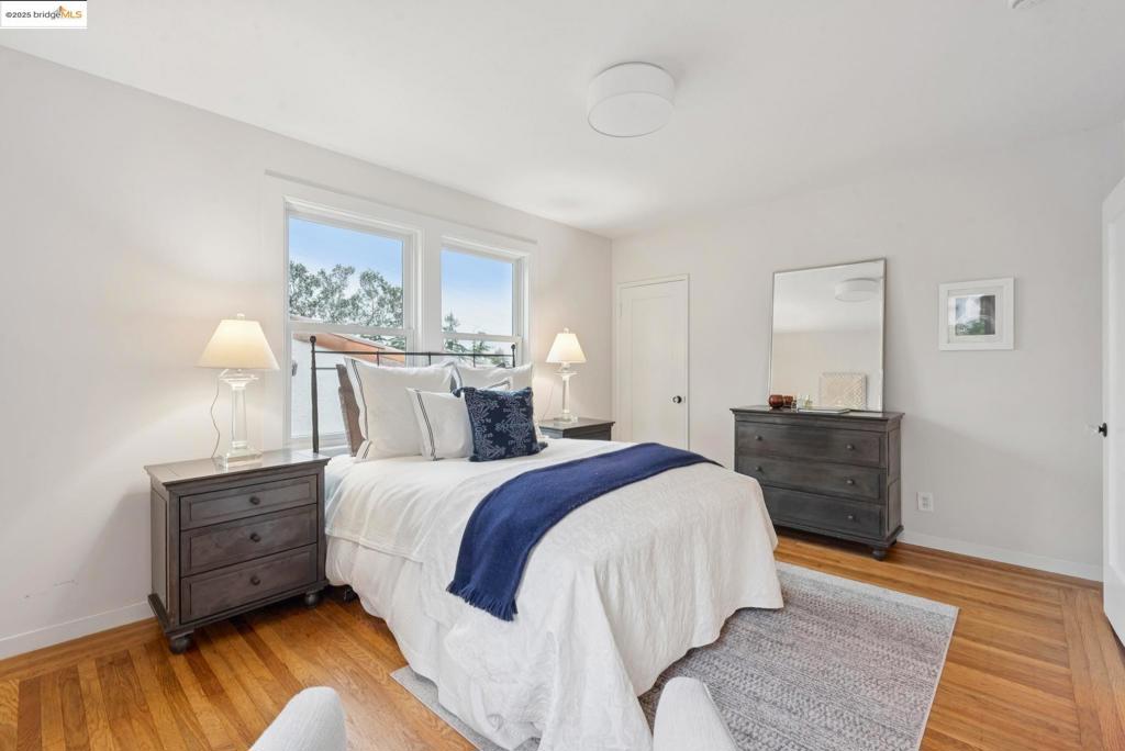 GLENVIEW - Residential