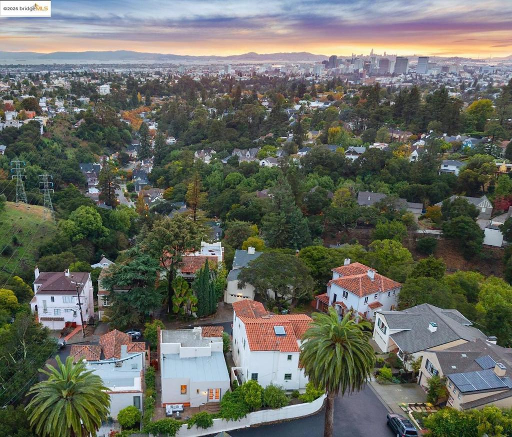 GLENVIEW - Residential