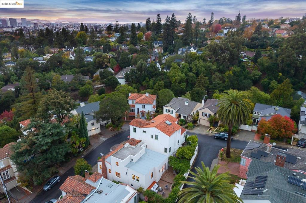 GLENVIEW - Residential